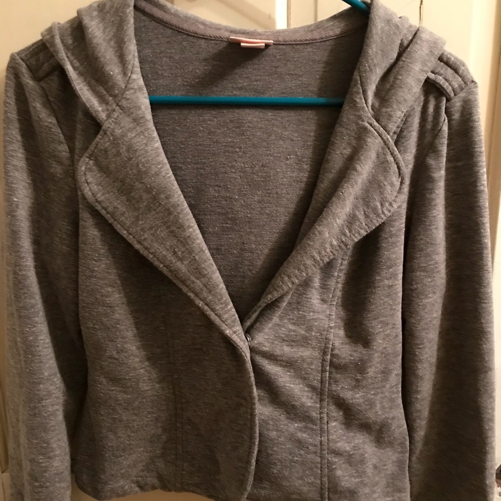 gray sweatshirt material button sweater/blazer